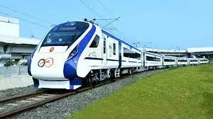 Bande Bharat Train: पीएम नरेंद्र मोदी ने आज 10 नई वंदे भारत ट्रेनों को दिखाई हरी झंडी पढ़ें पूरी खबर